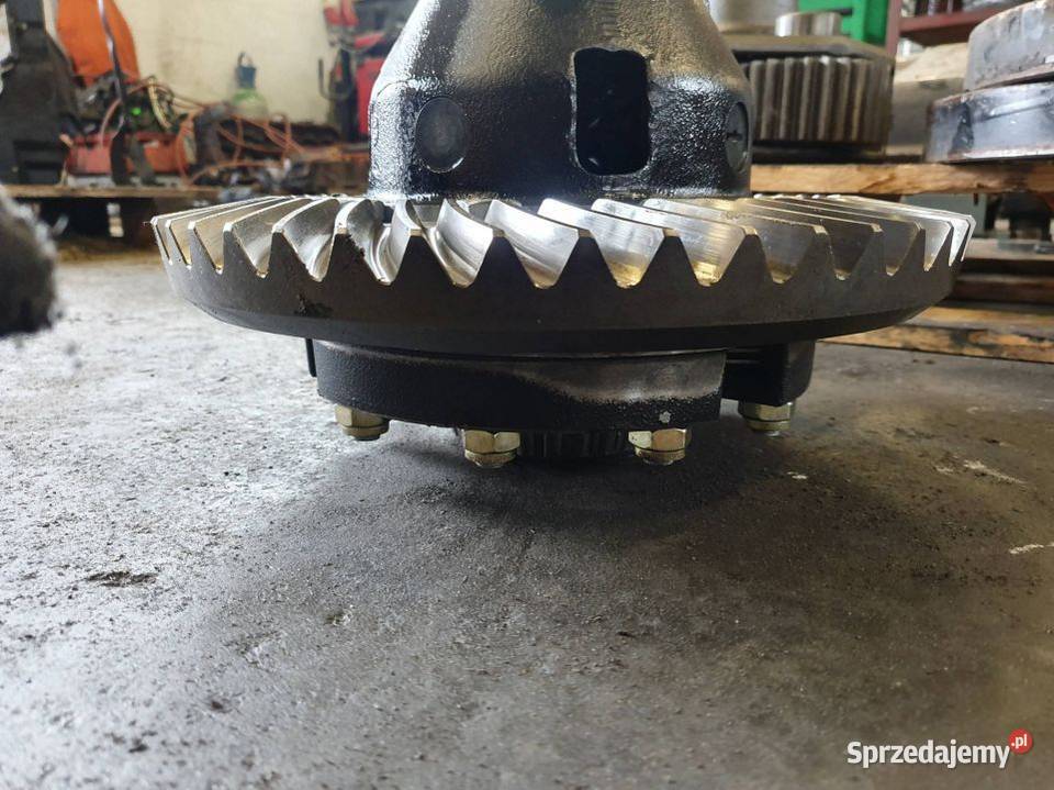 MECHANIZM RÓŻNICOWY TRAKTOR HOLLAND T6175 947 Lipno