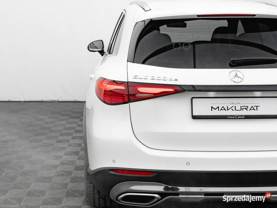 Mercedes GLC 300 DX25921300 DE 4MATIC Avantgarde 1993cm3 Mercedes-Benz Gdańsk