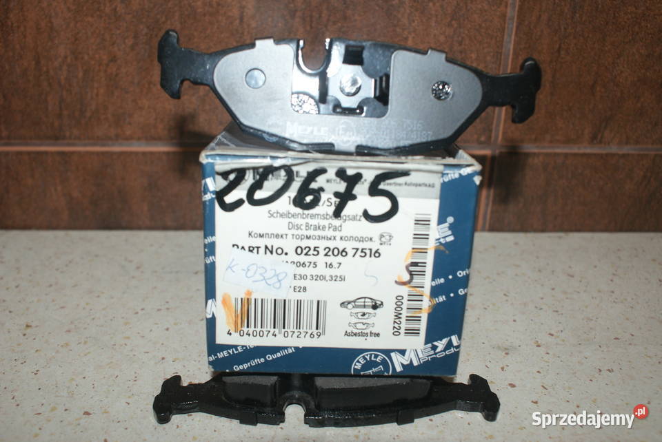 Klocek hamulcowy kpl tył BMW 3 E30 5 E28 6 E24 osobowe Białobrzegi