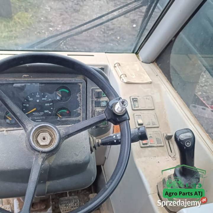 Kabina ładowarka teleskopowa Massey Ferguson