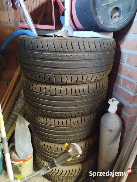 Opony letnie23545r18 przebiegu 1000 łódzkie Radomsko