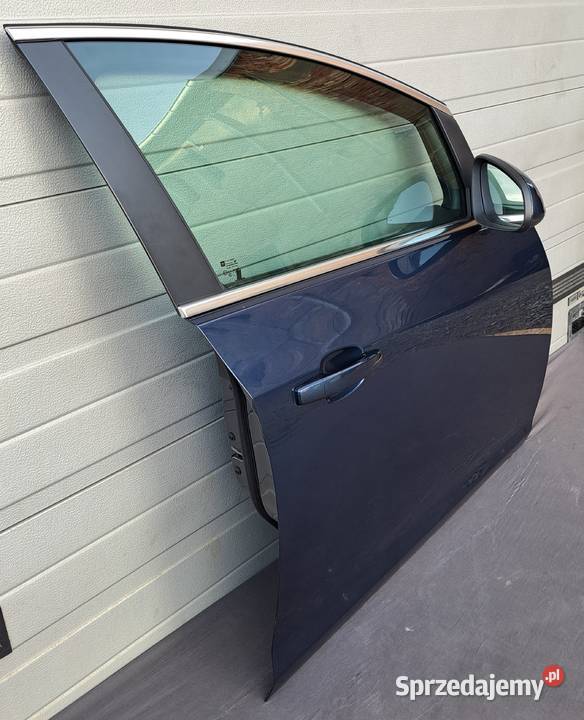 Drzwi prawe przód Opel Astra J IV hatchback Z22A osobowe Mielęcin sprzedam