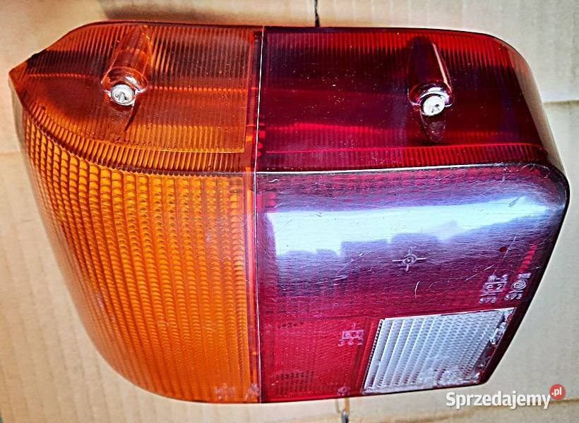Lampa tylna lewa Peugeot 205 83r89 r wielkopolskie Ostrów Wielkopolski