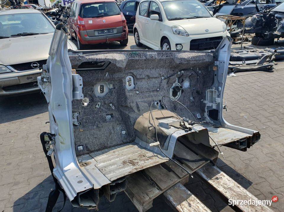 ĆWIARTKA PRAWA PRZÓD MITSHUBISHI PAJERO IV Lipno