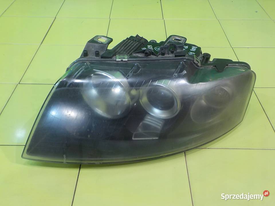 AUDI A4 B6 24 B 03r CABRIO 2D lampa lewa przod