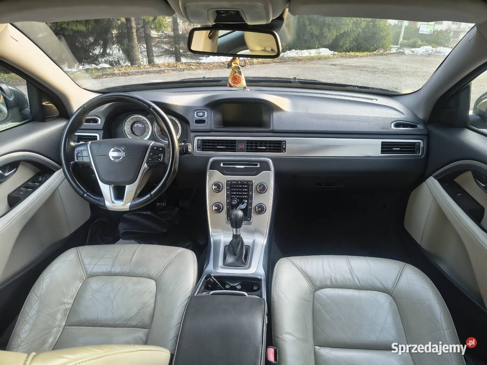 Volvo V70 16 HDI 2012 super Stan Bistuszowa