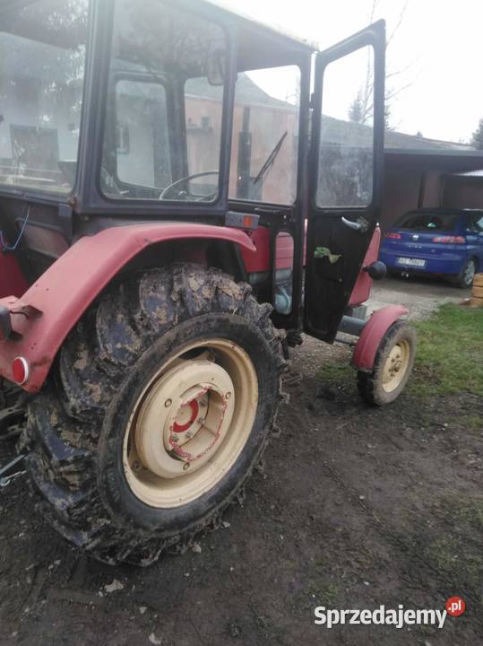 Sprzedam ciągnik nieuszkodzony Ciągniki Rzeszów sprzedam