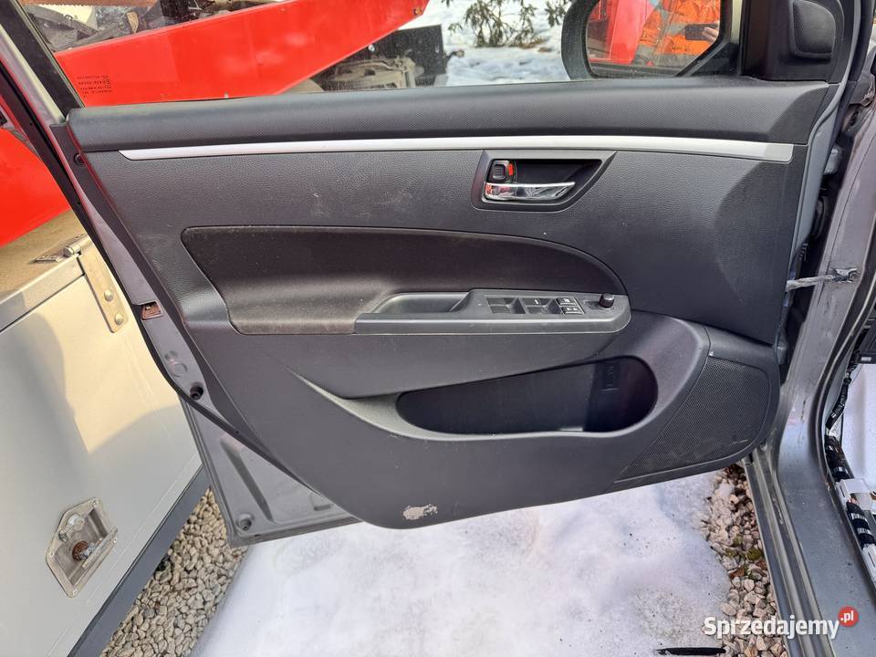 Boczektapicerka drzwi lewy przód Suzuki Swift Brzesko sprzedam