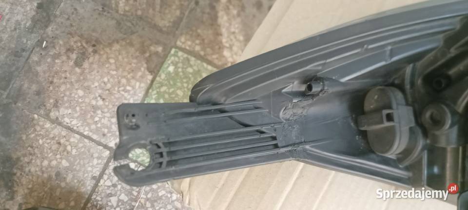 Lampa prawy przód Ford Focus MK3 Kielce sprzedam