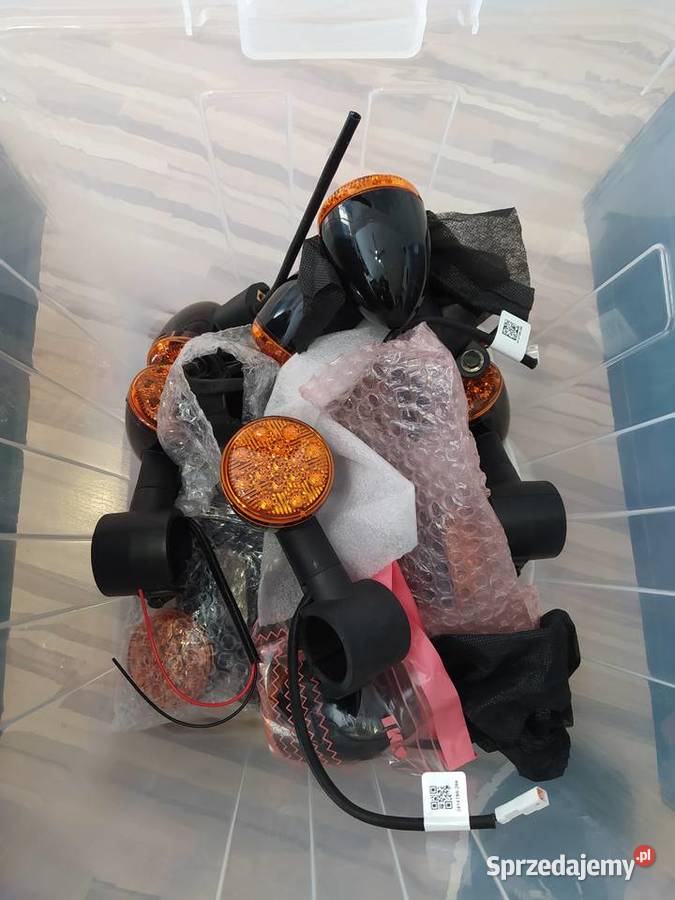 INDIAN SCOUT BOBER KIERUNKOWSKAZ MIGACZ WTYCZKI Elementy nadwozia Luboszyce