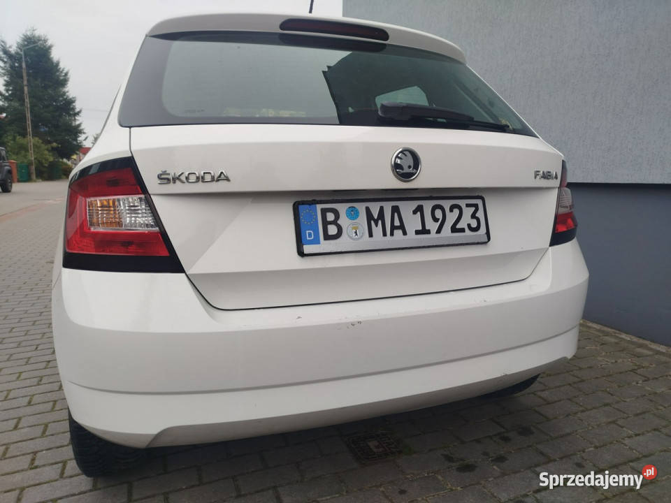 koda Fabia BENZYNA KLIMA 2015R w wszystkie opaty
