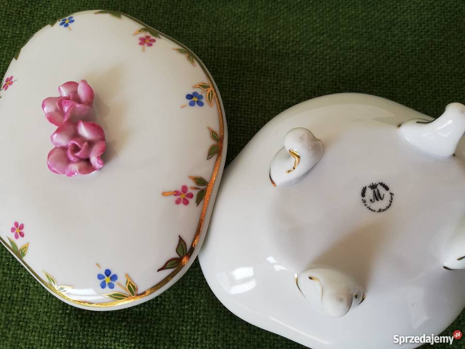 Bombonierka puzderko na nóżkach porcelana Gorlice