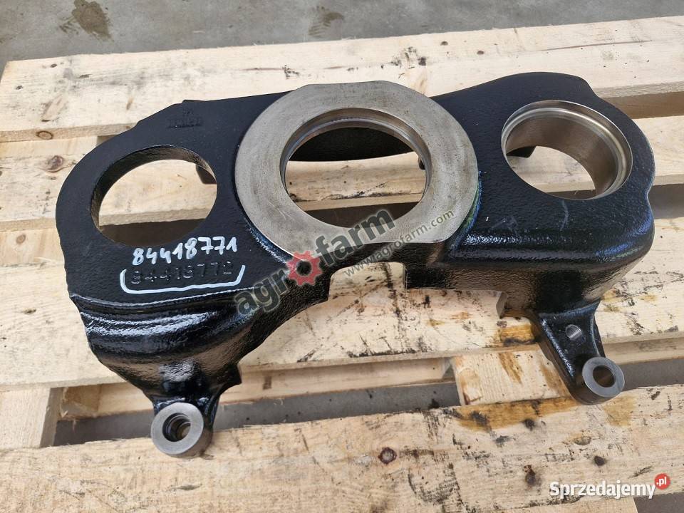 Wspornik łożyska Case Magnum 235 250 260 280 sprzedam