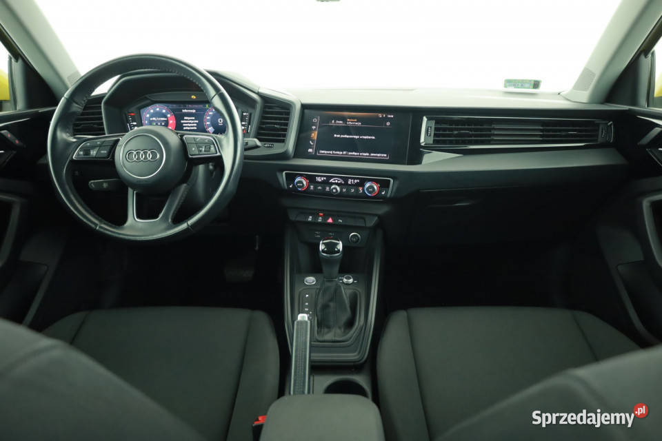 Audi A1 30 TFSI żółty