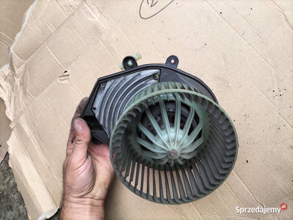 VW PASSAT B5 AUDI A4 740221233F 8D1820021 osobowe
