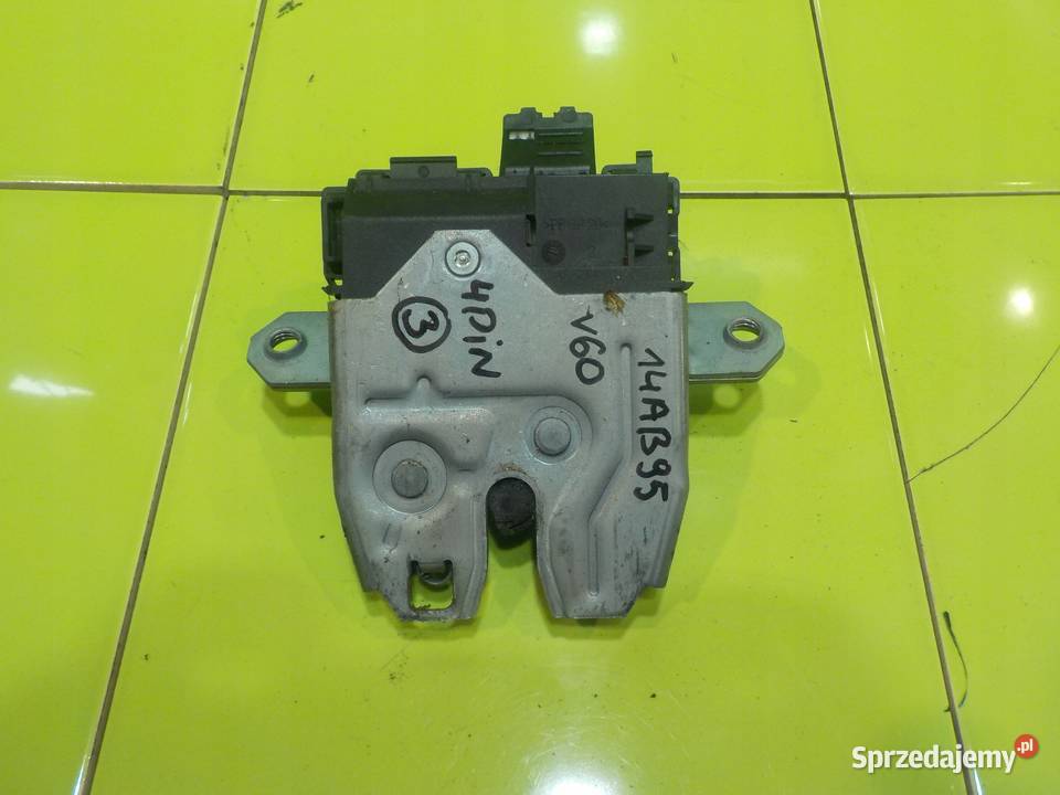 VOLVO V60 I 11r 24 D5 zamek klapy tyl 31335045 osobowe Suków