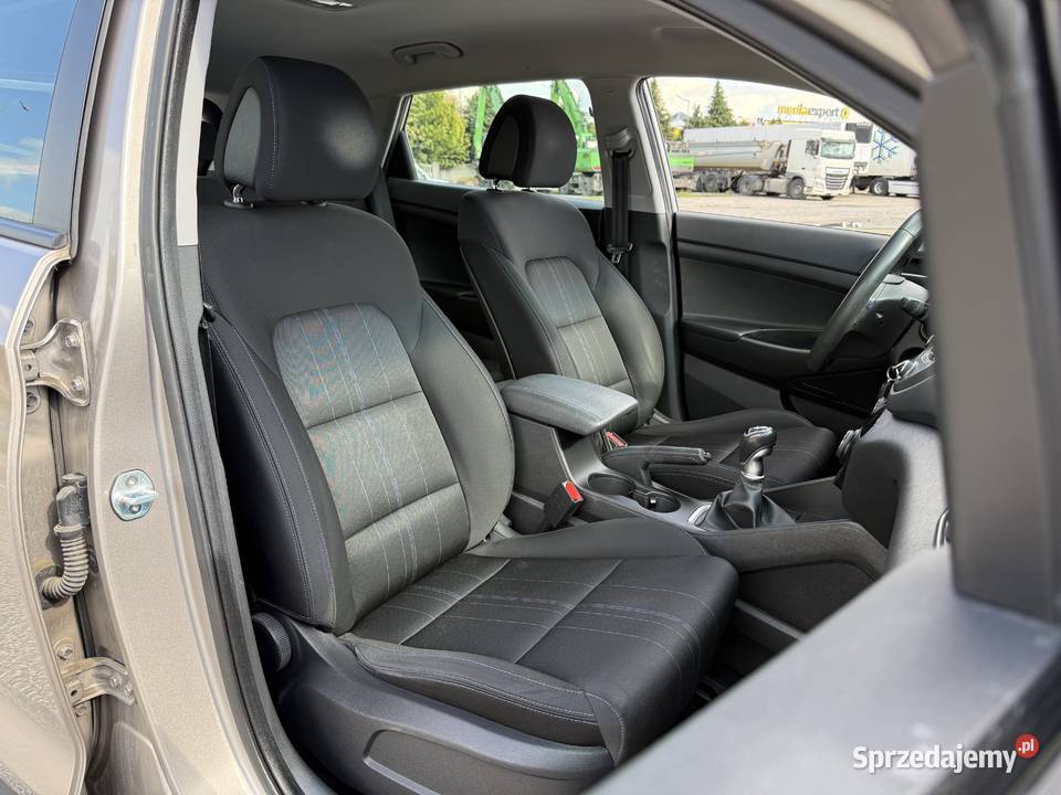 Hyundai Tucson 16 BENZYNA Klimatyzacja Nawigacja Konin sprzedam