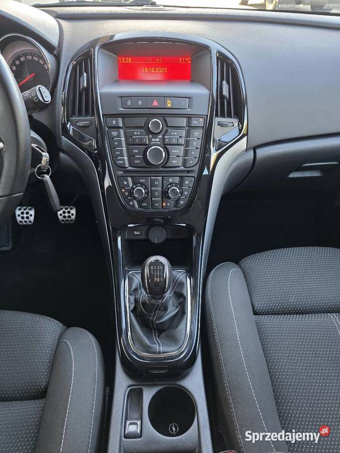 Opel astra J 14 turbo 2010r igła poduszka powietrzna Opel Ładna