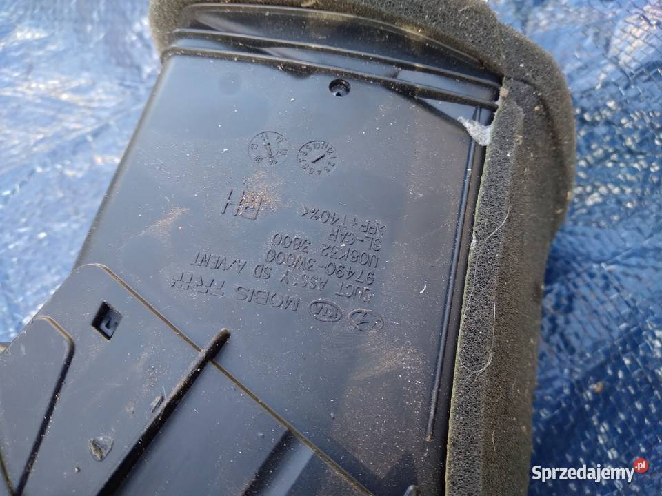 Kia Sportage III kratka nawiewu prawa 974903W000