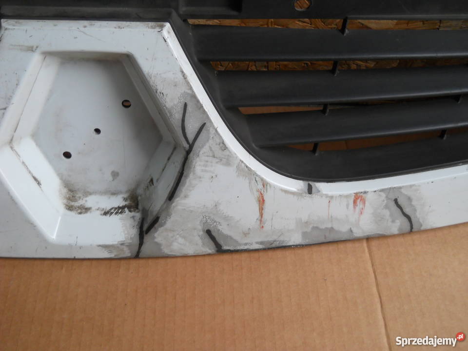 RENAULT MASTER LIFT ATRAPA GRILL Siechnice