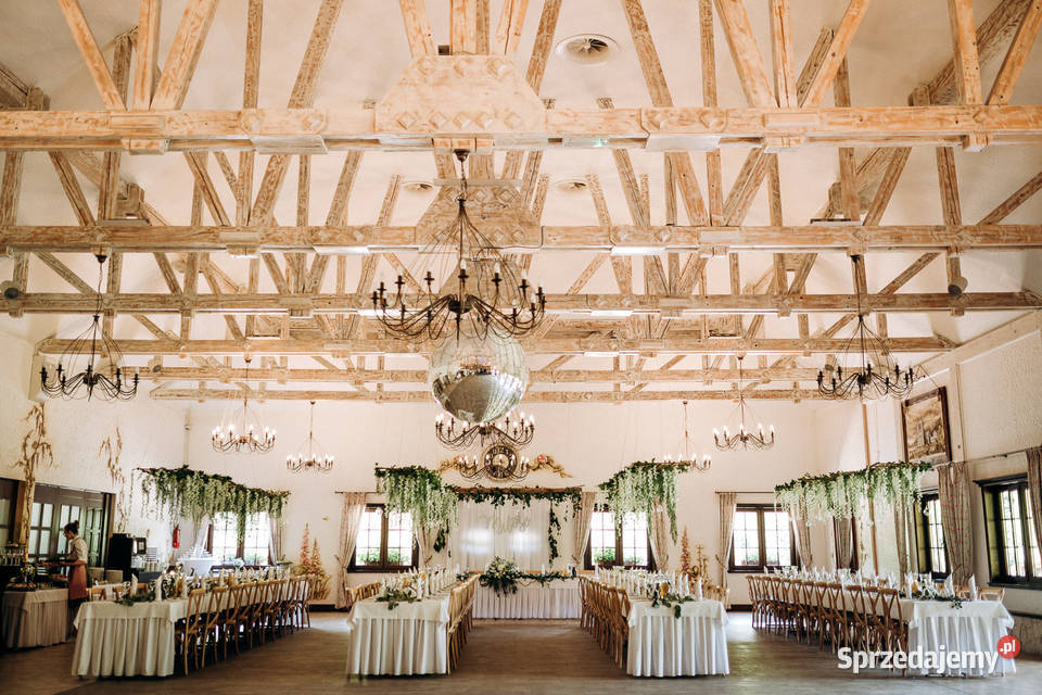 Podwieszane kompozycje kwiatowe na wesele Ćmielów