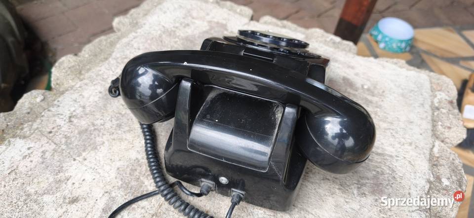 Zabytkowy telefon stacjonarny z lat 70 tych Rawicz