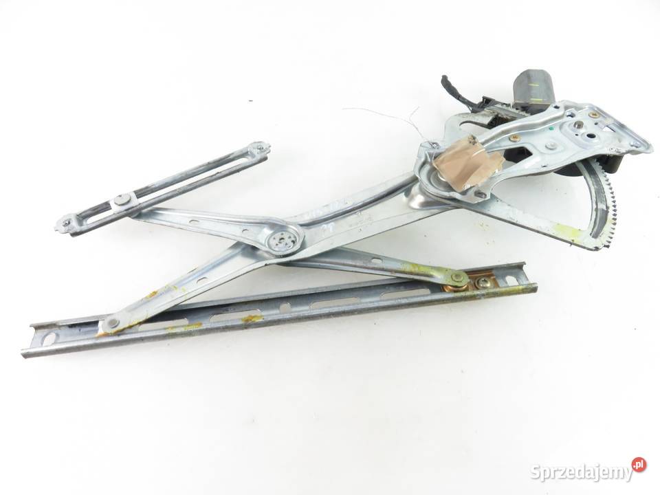 PODNOŚNIK SZYBY PRAWY MERCEDES CLK 208