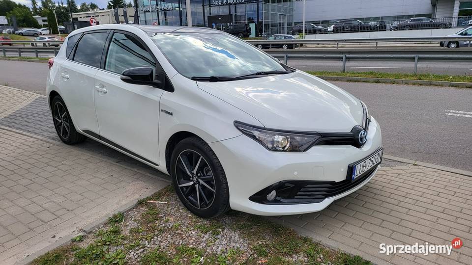 Hybryda sprowadzony Auris Lublin