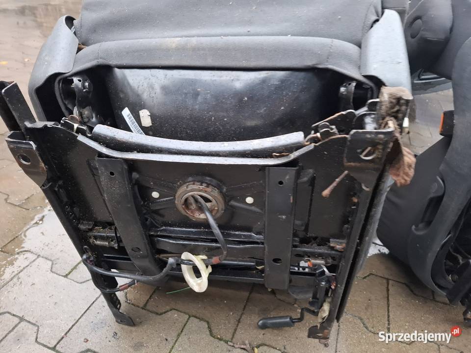 2 Fotele Przednie Subaru Forester 2 obrotowe Skawina