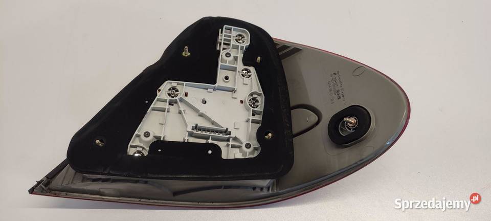 MERCEDES W211 LAMPA PRAWY TYŁ A2118200364 osobowe dolnośląskie