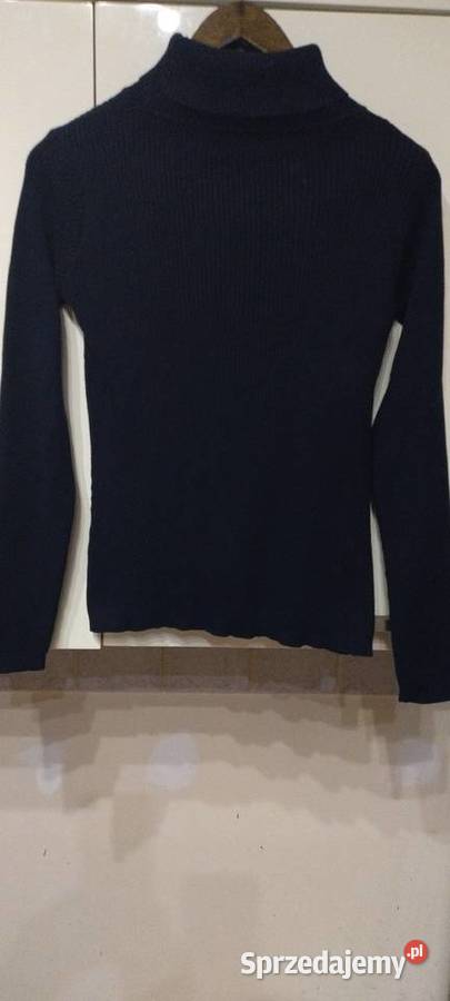 Golf w kolorze czarnym w prążki Lublin