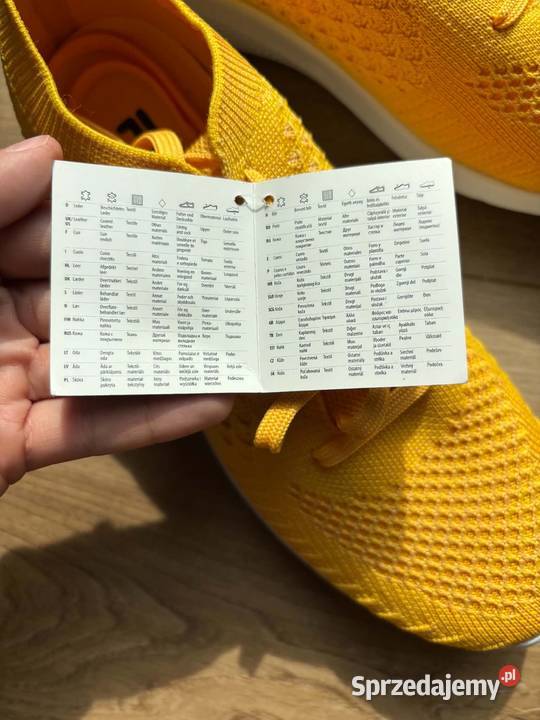 Nowe buty sportowe FILA r 39 żółte sneakersy z Czernichów