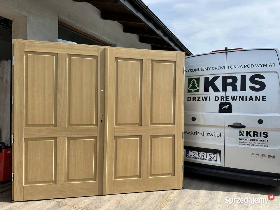 Brama drewniana RĘKI garażowa dębowa kolor Grzybno
