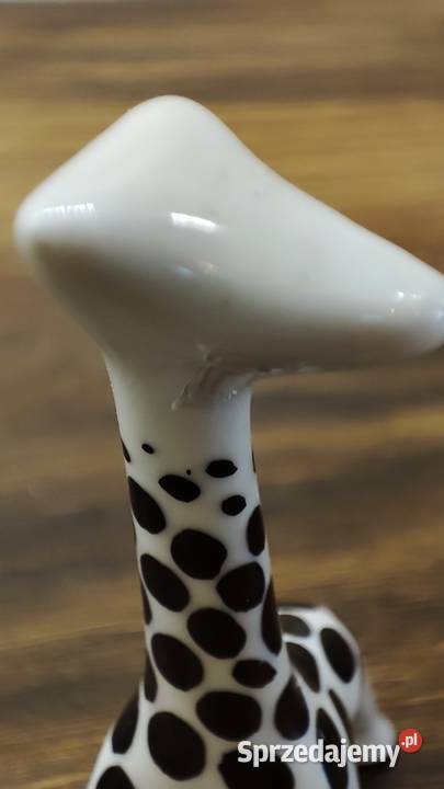 Porcelanowa figura Żyrafa Ćmielów projekt Hanny Porcelana i szkło Bydgoszcz