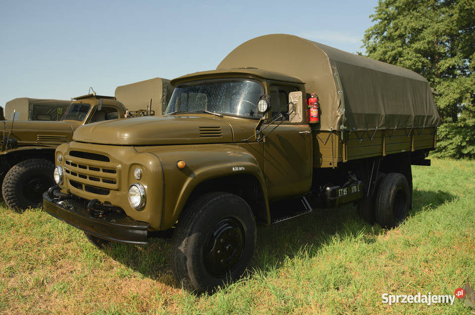 wojskowy ZIŁ 130 1979 r skrzyniowy militarny Bodzanów