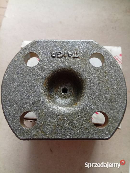 Sworzeń zwrotnicy dolny CA Zetor Płock sprzedam