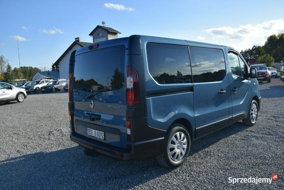 Renault Trafic 16D 2017r 9 Osobowy Navi Kamera Majdan Sieniawski sprzedam