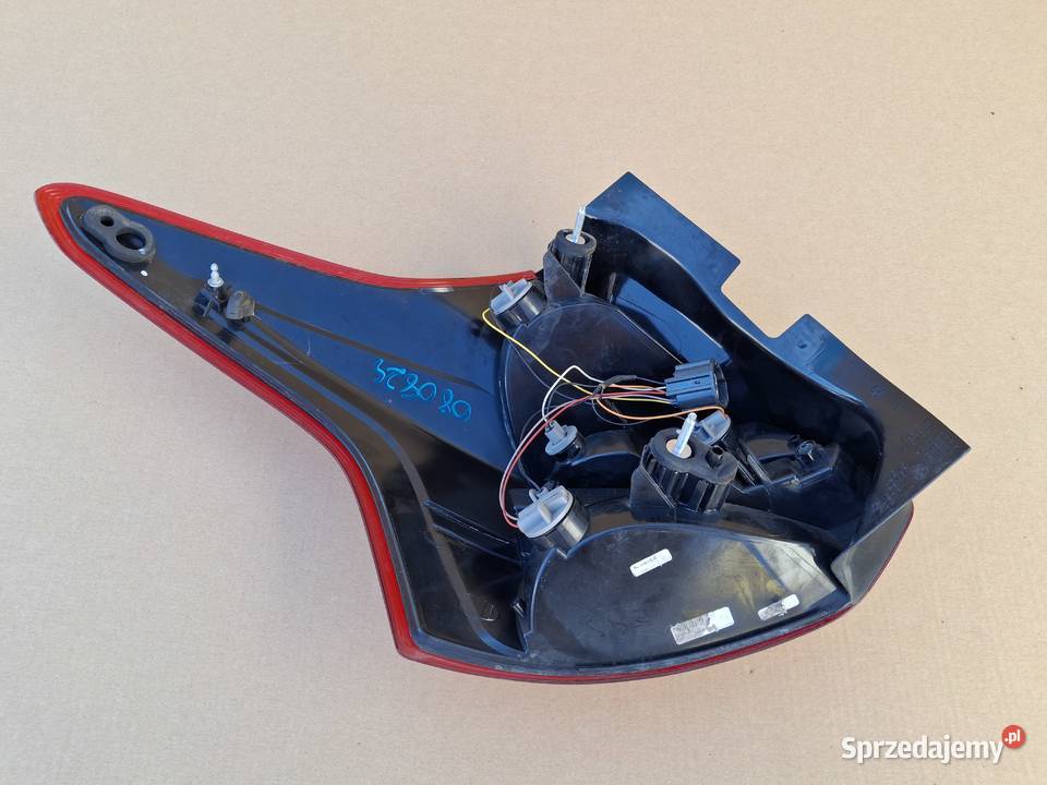 FORD FOCUS MK3 HB LAMPA PRAWY TYŁ PRAWA ORYGINAŁ Bieleń