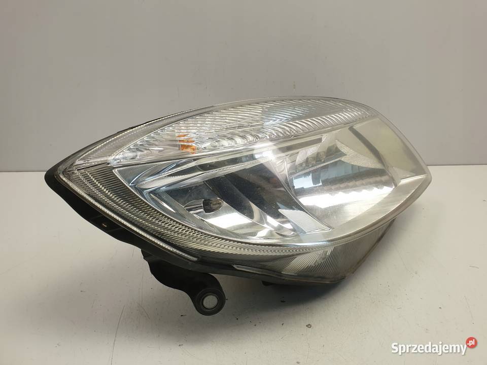 Skoda Praktik PRZEDNIA LAMPA PRAWA prawy przód Lampy przednie Janów