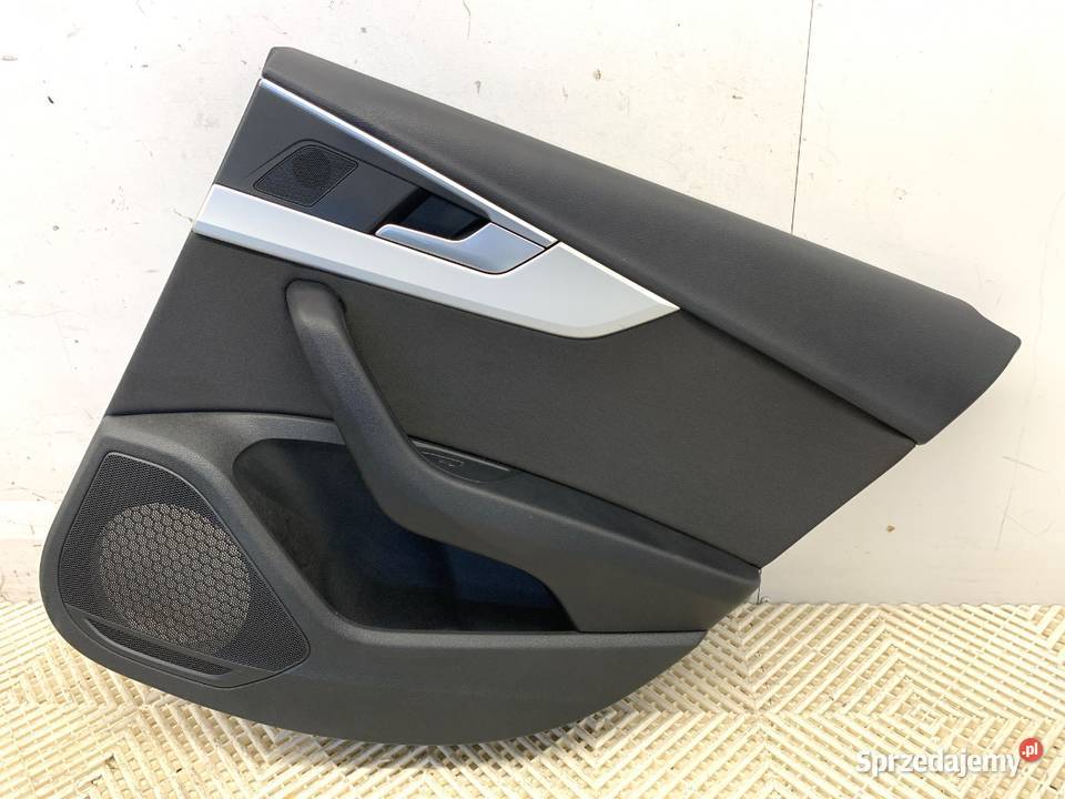 BOCZEK DRZWI PRAWY TYŁ AUDI A4 B9 Kombi osobowe
