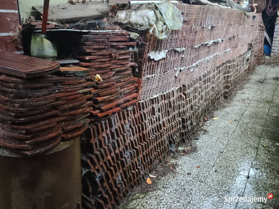 Karpiówka dachówka ciemna podpalana Pokrycia dachowe Pszenno