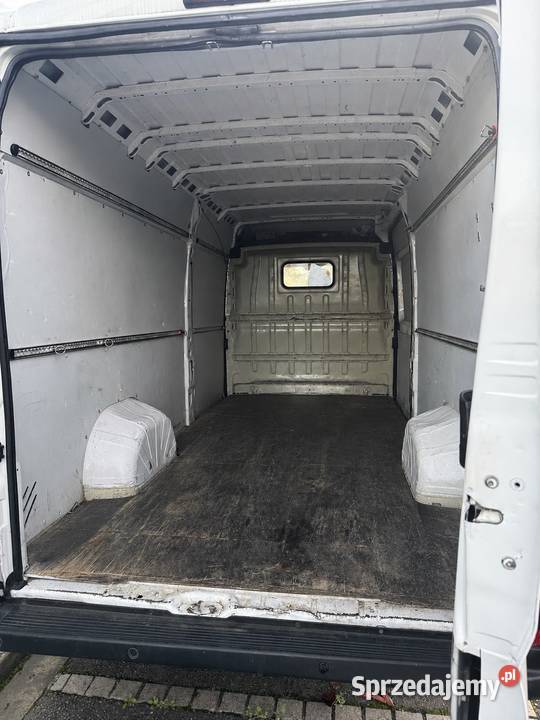 Wynajem Busa Peugeot Boxer 30L Pozostałe usługi