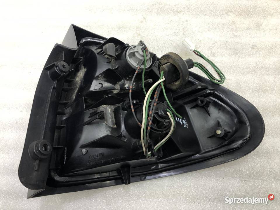 LAMPA LEWY TYŁ MAZDA 323C 9498 EU sprzedam
