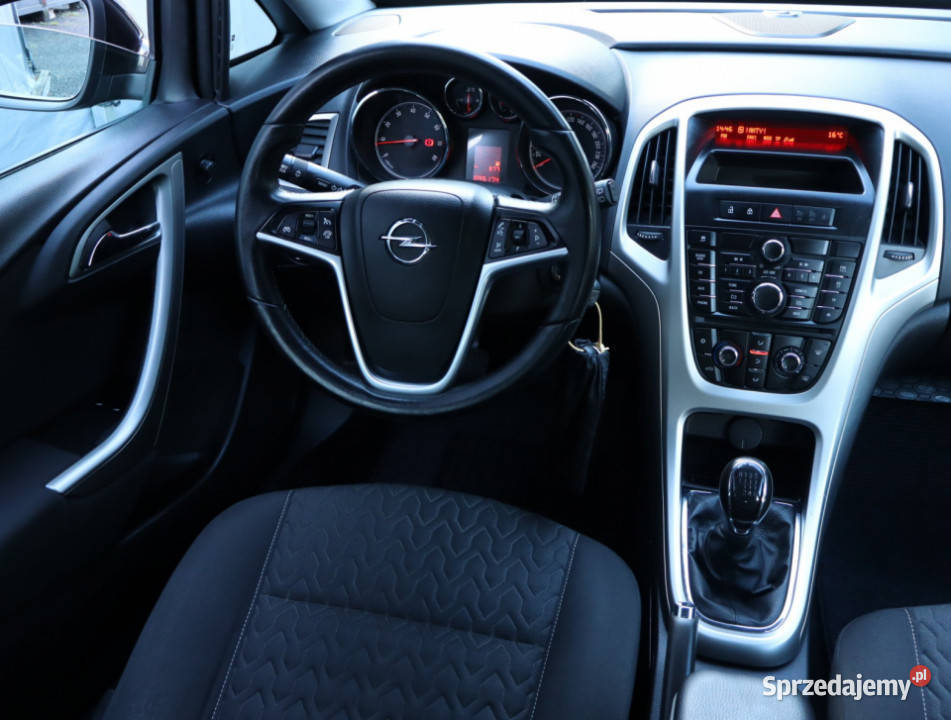 Opel Astra 14 T manualna Piaseczno sprzedam