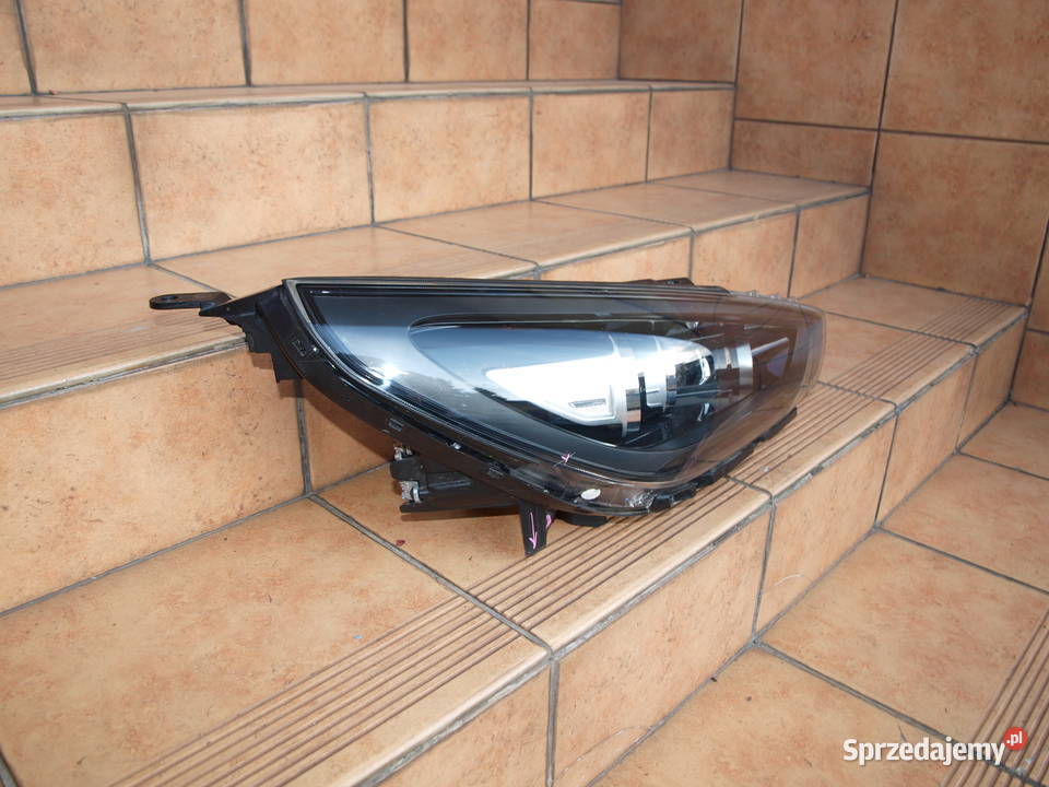 Hyundai i30 lampa prawa przód Full Led 10 Pinów prawe Kalisz