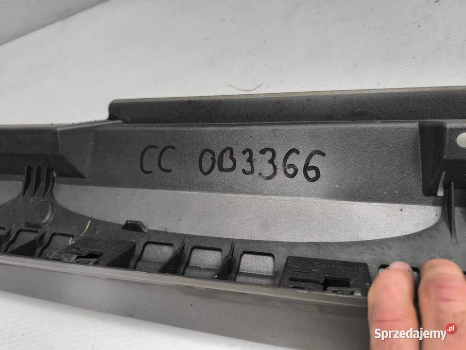 LISTWA NAKŁADKA PROGU PRAWA VOLKSWAGEN PASSAT CC