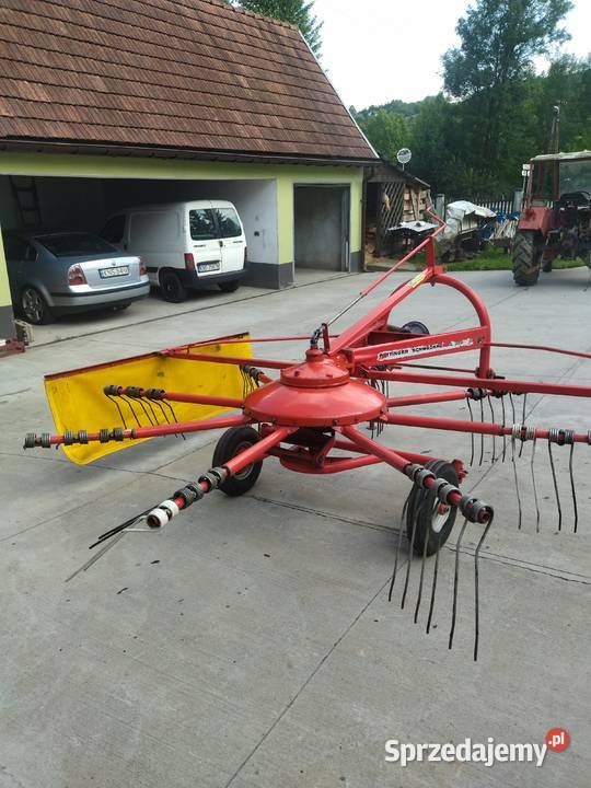 Sprzedam zgrabiarke claas i pttinger Niecew