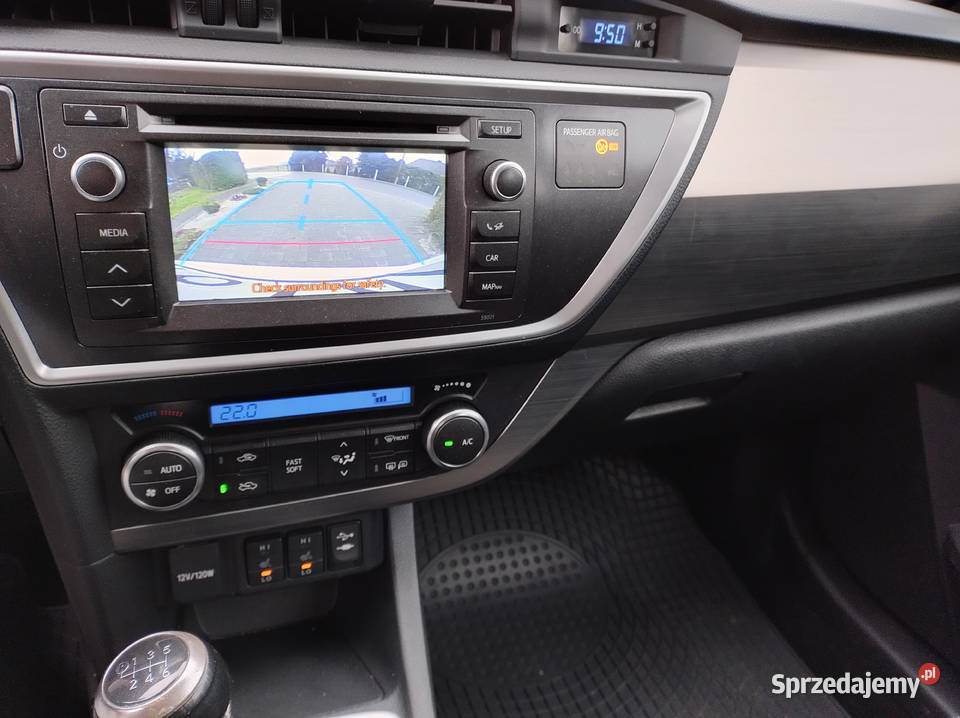 Toyota Auris kombi 14 D4D 90 2013 r krajowa Pszczyna