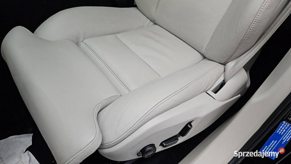 Volvo XC 60 B4 B Core aut Z Polskiego Salonu światła do jazdy dziennej mazowieckie Warszawa sprzedam