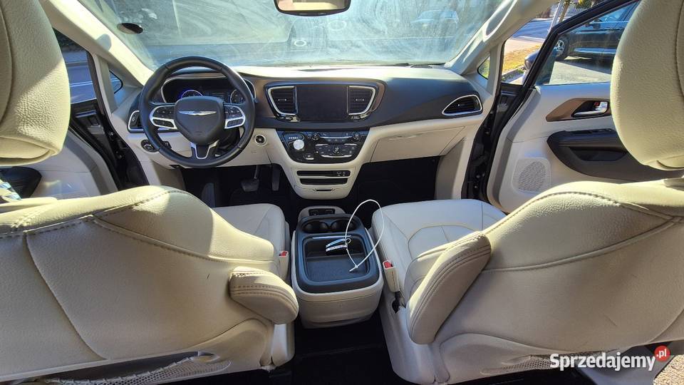 Chrysler Pacifica Łuków